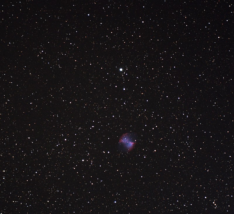 M027_Dumbell_couleur_14min_20090815_r1.png - M27 - Nbuleuse de l'Haltre (Couleur 14 min) - William Optics Megrez 80 APO - ST-4000XCM(-10C) - Renens 15/08/2009